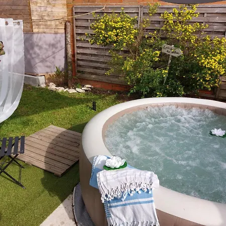 Hébergement de vacances Les Belles Du Printemps *